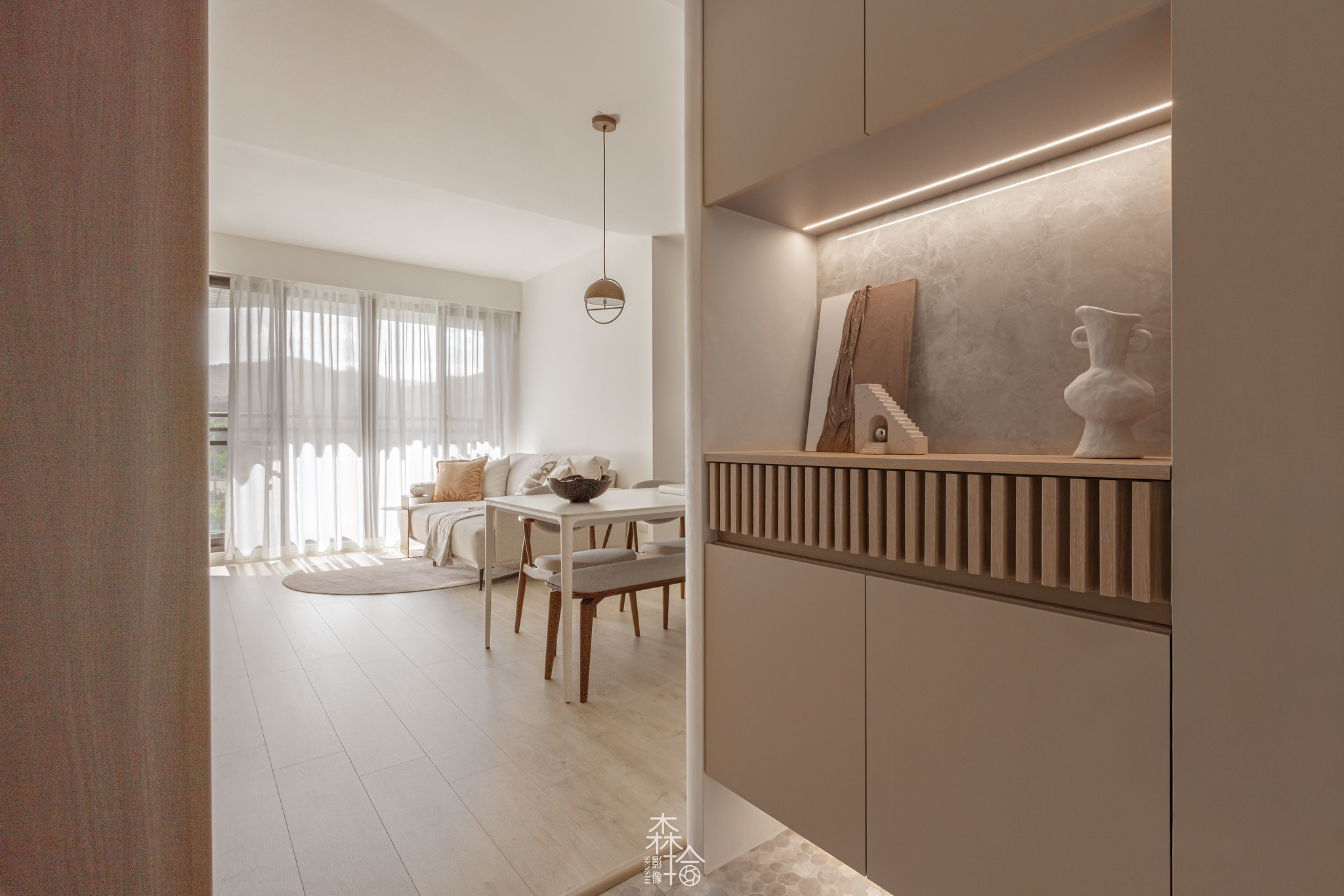 空間攝影 | 有富璞玉 | 灰與木之間的靜謐語境